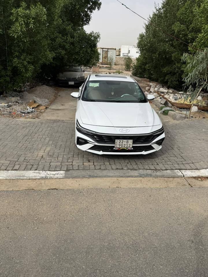 سلام عليكم النتره خليجي مكينه 2000
مديل 24 فول مواصفات سياره كفاله عامه فقط بارد ماشيه 70 الف 
سعر 177 وبيه مجال 
الشراي يتصل ***********
