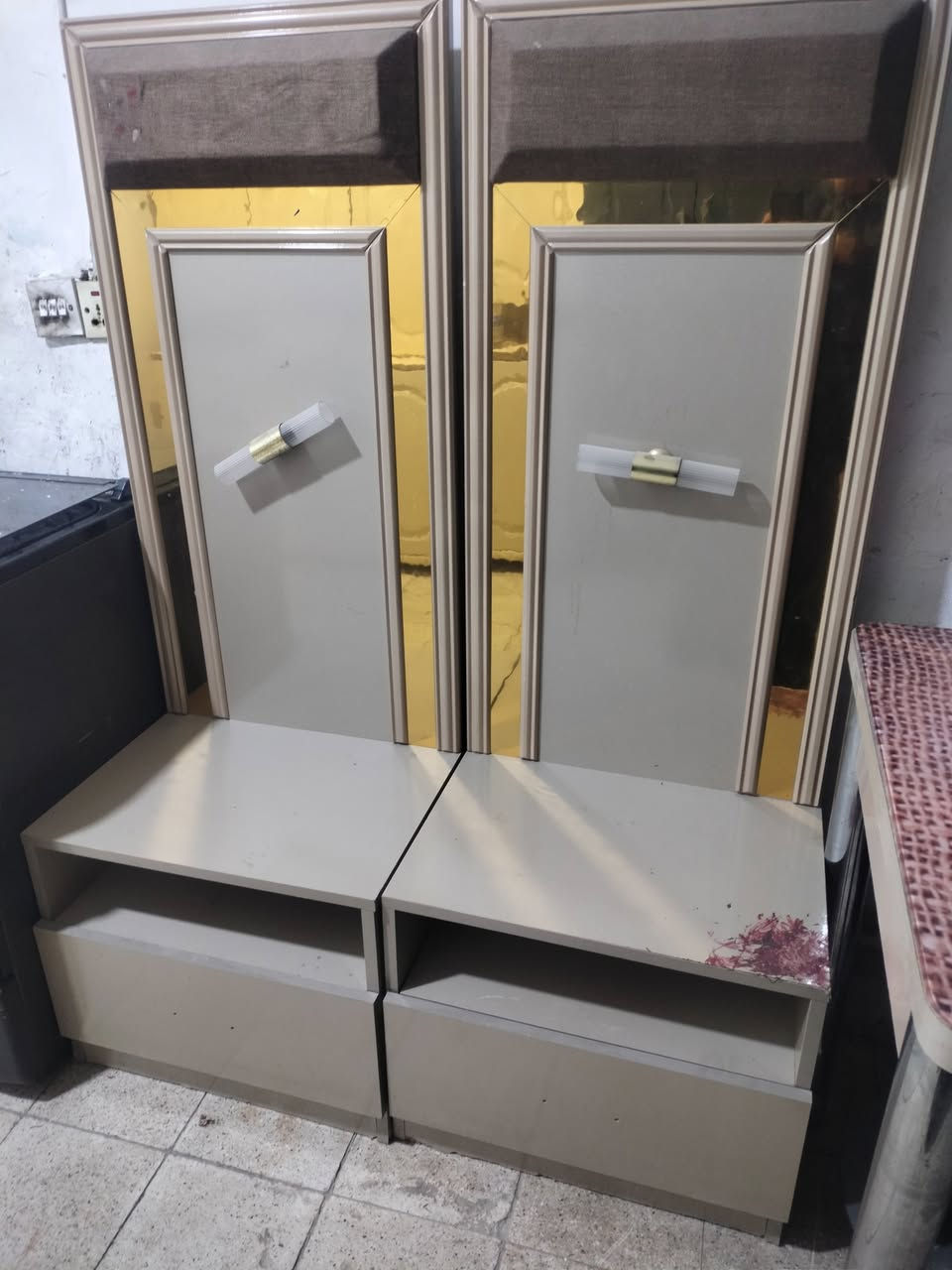 اثاث بيت جديد مامستعمل  وباله تركي .ديوانيه .الاسكان .مقابل المعهد التقني ***********
