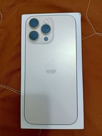 ١٦ برو ماكس ذاكره 256 بطاريه 96 فول نظافة دورات الشحن 315 المكان بغداد...