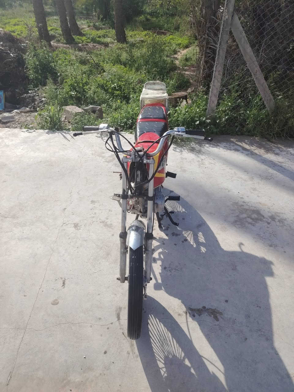 سلام عليكم دراجه للبيع او مراوس ويل جديد صالنصه جديد تايرات جديد رقم هاتف ***********
