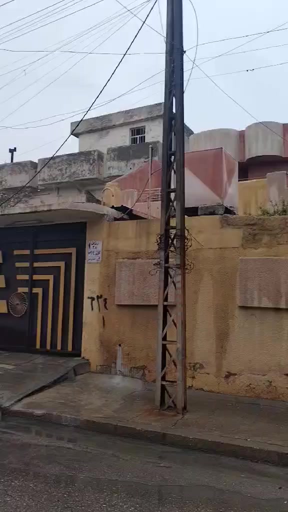 دار للبيع (200م)ركن شروق حي سومر
الدار طبيقين بسوك سومر فرع قصابة دبي قبل فرع الصبايا 
يم اسواق أبو عباس الجريسي سند طابوالزهو البيت الأرضية كاشي والمطبخ سيراميك والسقف بلاستك والمشتملات سراميك الارضيه والجدران ومشتملات خارجيه 
📌الطابق الأول غرفتين وهول واستقبال ومطبخ ومشتملات
📌والطابق الثاني غرفتين وهول ومشتملات 
للاستفسار التواصل على الارقام التالية 
***********
***********
