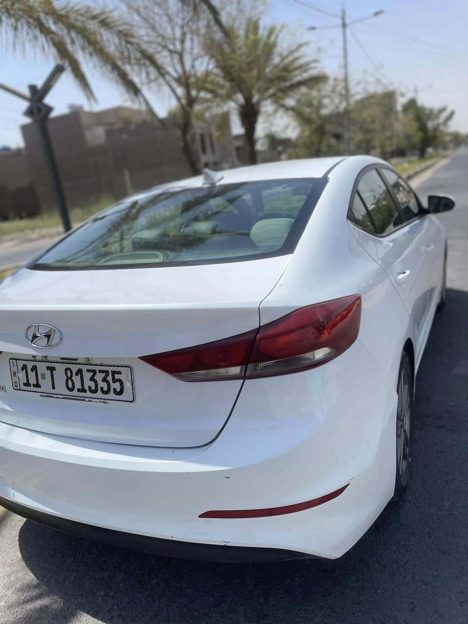 السلام عليكم
النترا 2017 وارد امريكي فول عدا الفتحة ماشية 102 الف رقم بغداد الدولي باسمي ...
السيارة بدون حادث بدون ايرباك بس جايه بيها 4 قطع صبغ اثر شخوط + بيها مكانات تكشير معروفة بالوارد الصدفي ومغلف القمارة فابلون شي مرتب ... 
السيارة بصمة و نقطة عمياء وتدفئة كشنات وتبريد شاشة وهواي مواصفات .. 
صدر نص عمر
السيارة معروضة ب 119 وبيها مجال ان شاء الله 
المكان بغداد - البنوك
***********
