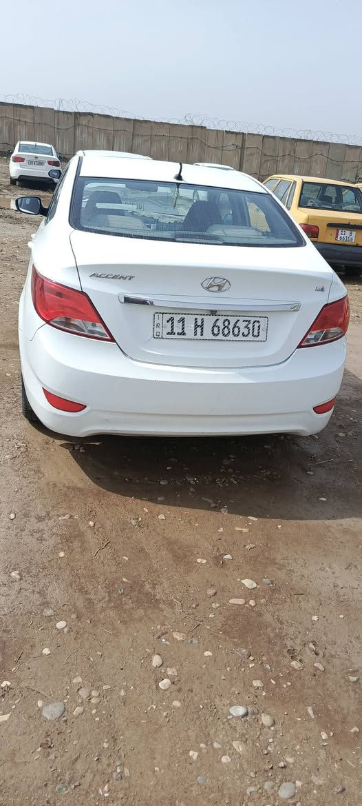 سلام عليكم اكسنت موديل 16 خليجيه مكينه 1600 كير قطره مكفولة السياره فقط الجاملغ الأيمن بس بارد رقم بغداد بسمي تحويل ثاني يوم السعر 110 وبيها مجال 
انور الشمري  ***********
