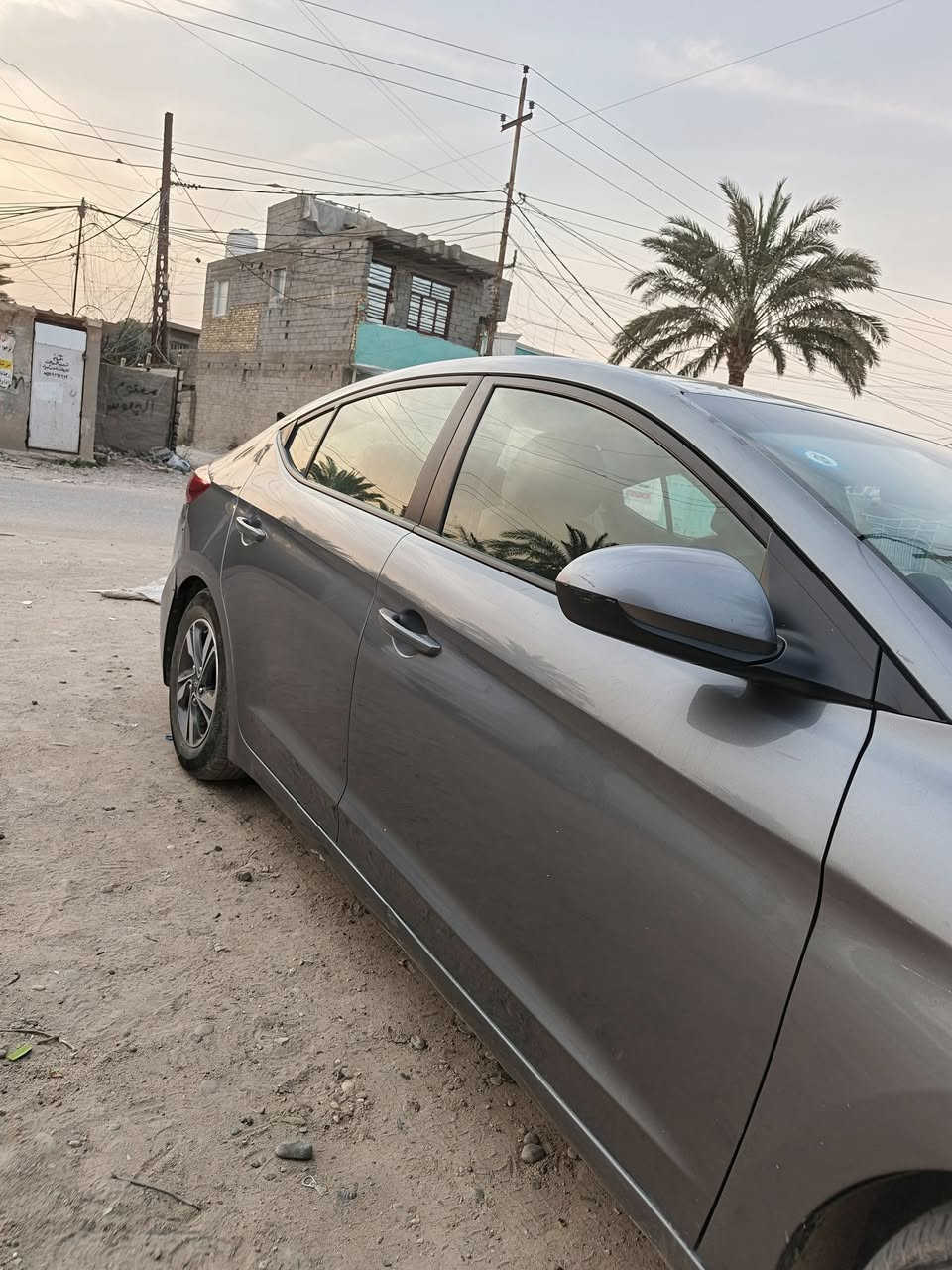 سلام عليكم
النتره(2017) 
وارد أمريكي 
حادثها شخط بين بابين موجوده صوره حادث وبيها سونار بجم كبس بدون دواخل
كير محرك تبريد نضيفات
رقم بغداد مواصفات سياره 3وضعيات قياده سبورت عادي إيكو تحكم ستيرن تحكم مري مواصفات عاديه سياره مضيفه 
مكان بغداد الكرخ 
رقم الهاتف (***********) 
بي وتساب
