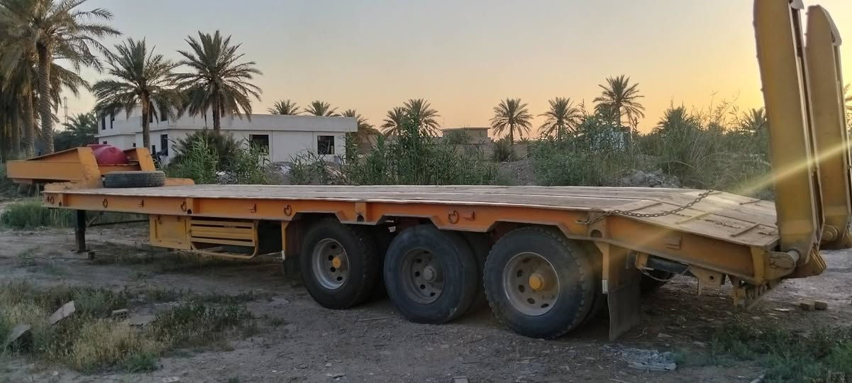 السلام عليكم لودر طول 10 متر للبيع ***********
