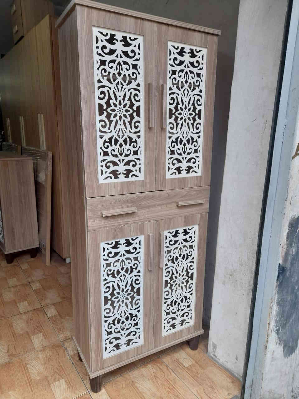 السلام عليكم ورحمة الله وبركاته
معرض ونجارة المهندس للاثاث والديكور المنزلي تصمين غرف نوم ومطابخ وديكورات حسب الطلب
العمل حسب طلب الزبون يشمل النقل والشد الى المنزل التعامل بالجمله والمفرد وبالنقد والاقساط
 العنوان صلاح الدين قضاء العلم شارع الاطباء
التواصل عالخاص والواتساب ***********
او اتصال عالرقم ***********
