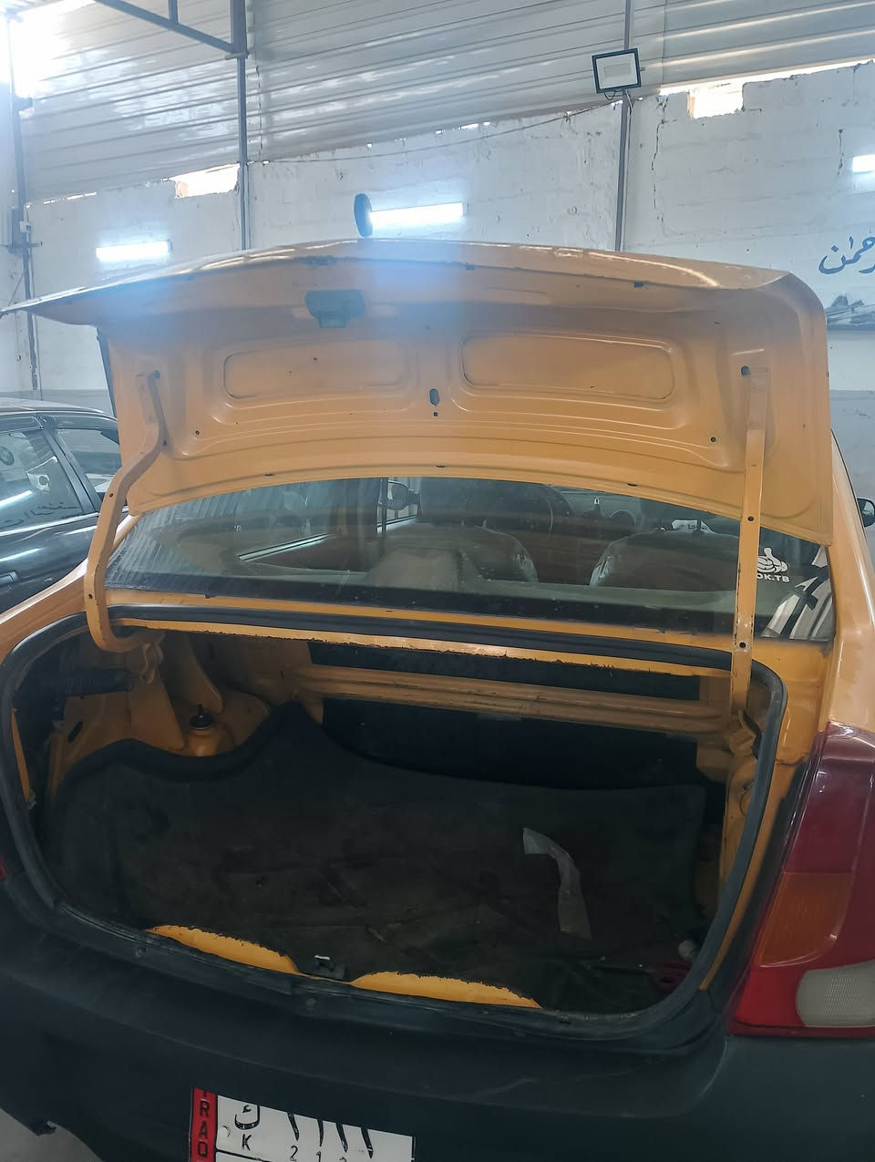 السلام عليكم رين. لوكال موديل 2010رقم بغداد مشروع وطني محرك 16لانفخ ولا صرف كير عادي  تبريد علسويج شغال طخم تايرات وباتري جديد كهربائيات وكيجات كلها شغاله طخم إمامي وخلفي معمر دواخل وكشنات تغليف هياه وغرامات مصفره وشرط الوكاله والتحويل من الشرعي بلموصل السعر 35ومجال قليل الاتصال علا الرقم ***********وكورك***********ببه. واتس اب
