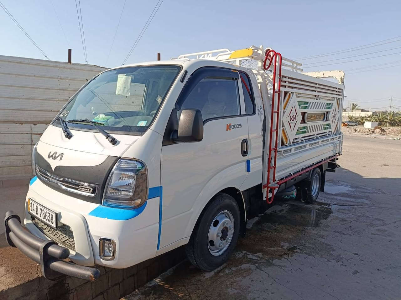 السلام عليكم كيا فحل مفتوح 
المديل 2025 رقم بصره جديده
ماشيه 700و12 بسمي
السعر 210 وبيه مجال
الرقم ***********
