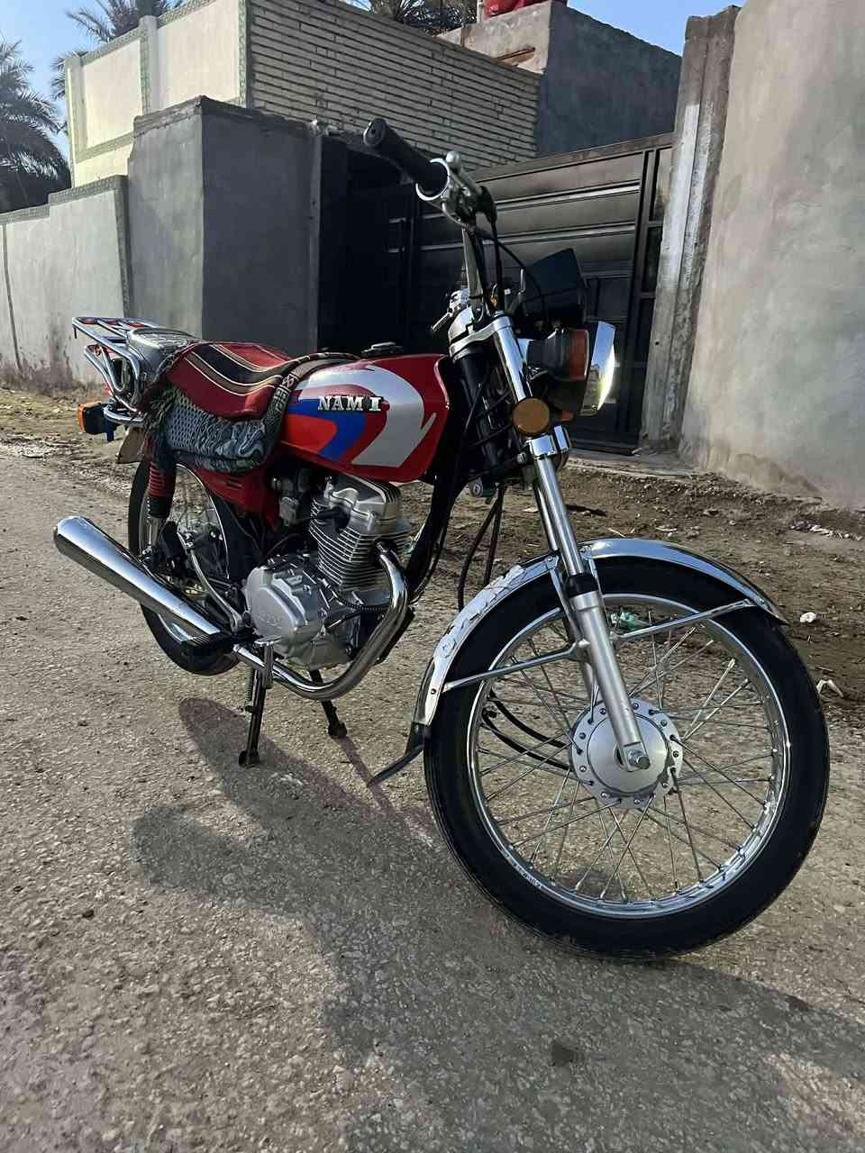 سلام عليكم دراجه البيع نوع نامه متياز مديل 25 اوراق  سكنر  دراجه كلشي بيها شغال دراجه الون الميزز 🍅 الدراجه احله من الصور مكان الدراجه كربلاء طوريج السعر 650 بيها مجال الشراي  ودللل وهاذا رقمي ***********
