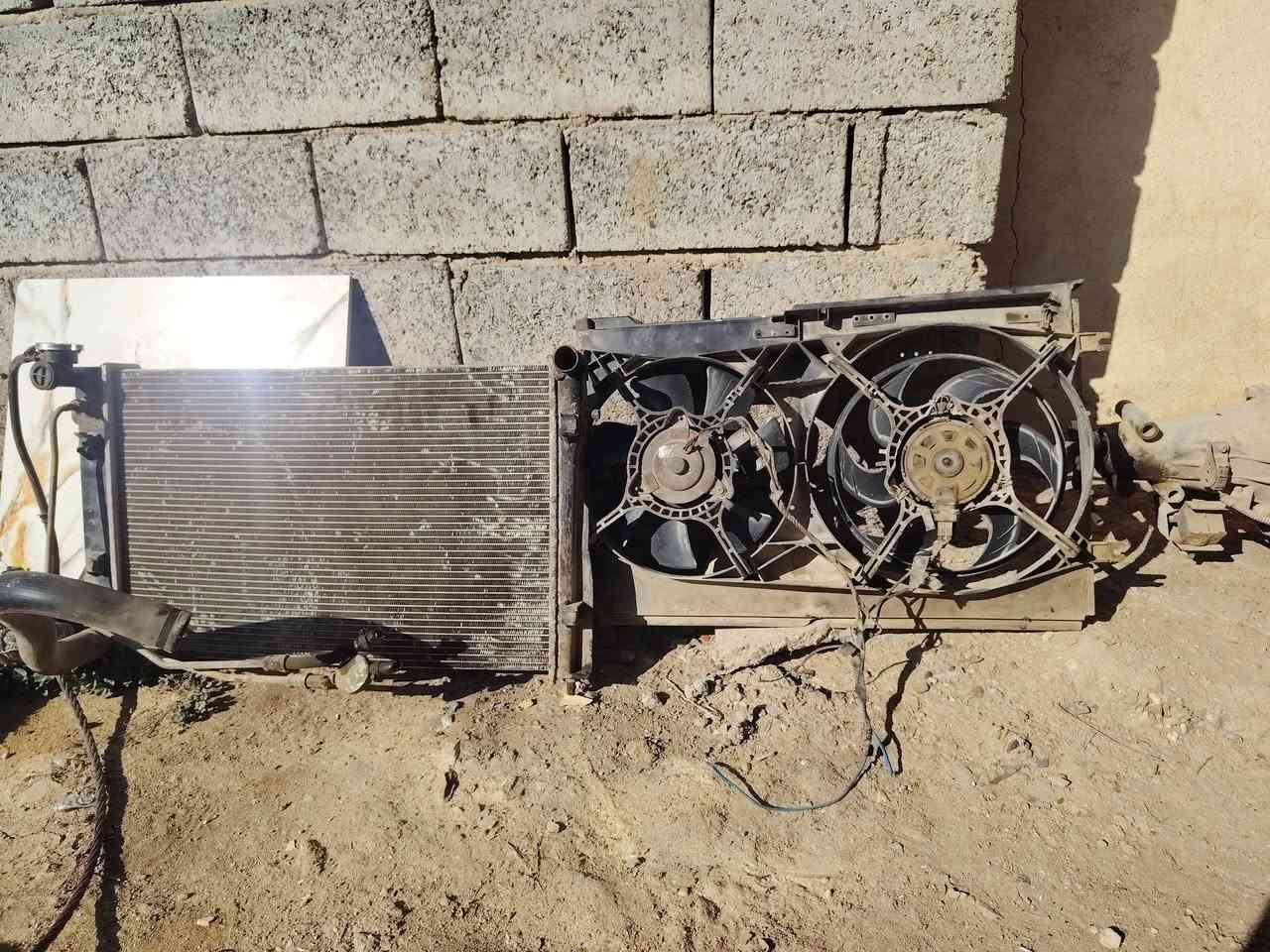 غراض لومينا 2004 محرك 3800 مكينه وكير وضفيرة وعقل وراديتر ومراوح شغالات كلهن وعلفحص الي يحتاج شي يتصل عليه وماقصر وياه ***********
