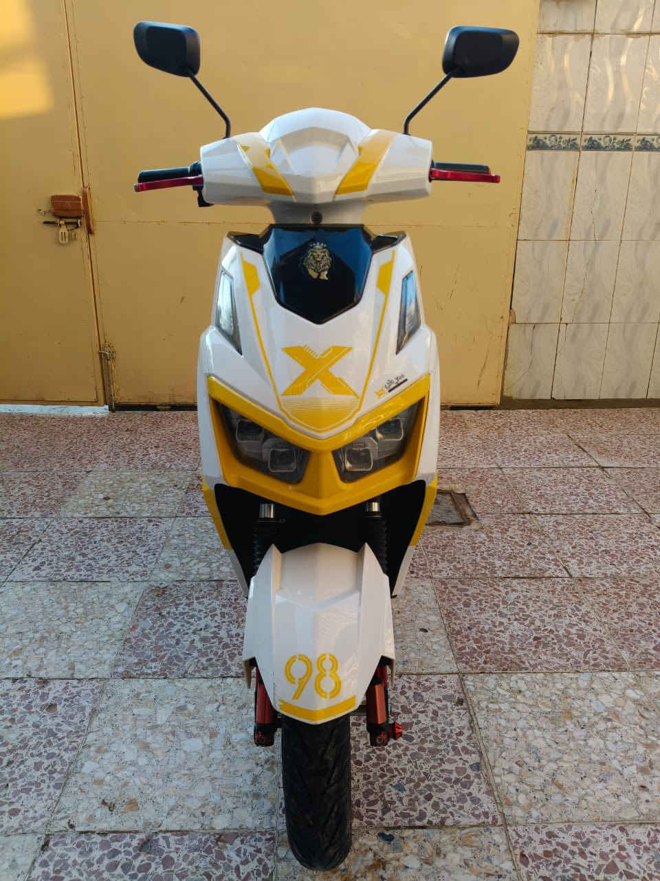 السلام عليكم دراجه شحن نضيفه موديل 2026 تشغيل سويج وكرت بطاريات نضيفه السعر 800$وبيه مجال بسيط مكان ابي غريب الشهداء واتساب ***********
