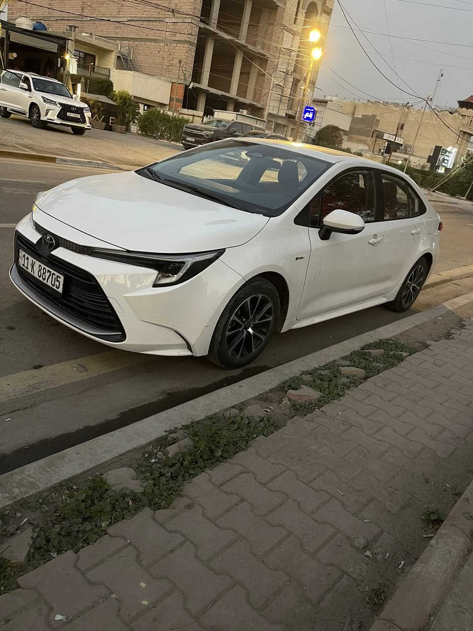 السلام عليكم 

للبيع كورلا 2025 

شكل الامريكي 

السياره مكفوله 

ماشيه 25الف 

داخل احمر وكشن كهرباء وسبايدر 

مكاني المنصور 
السعر 160 🔐 قفل
للاستفسار ***********
