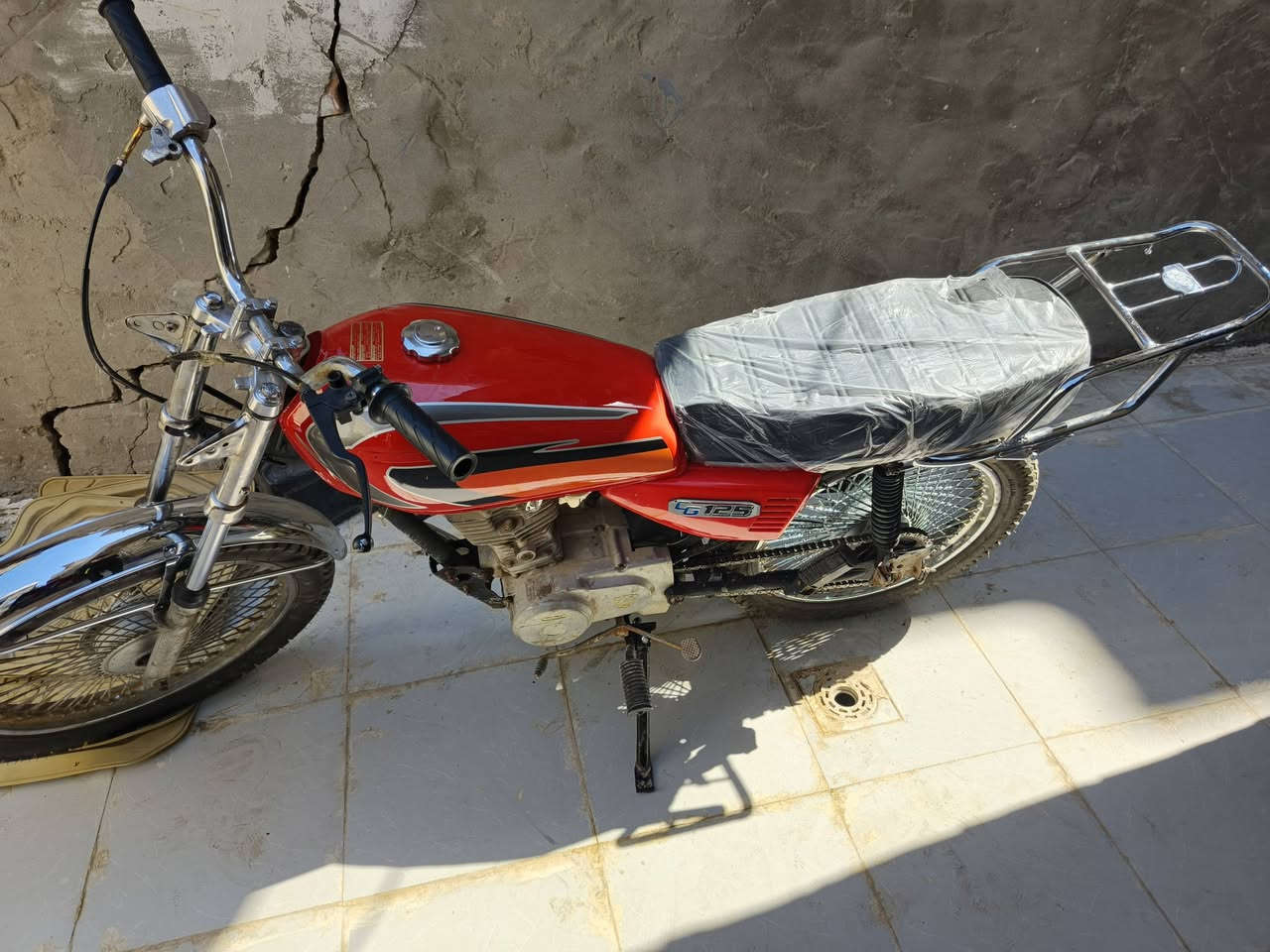 السلام عليكم دراجه ايراني تايكر للبيع موديل 18 تعمير جديد ناقصها اشياء بسيطه البكان الدراجه كوم حديد الزعفرانيه راسلني ماسنجر السعر 300


**إذا كنت صاحب هذا الإعلان وتريد حذفه لأي سبب، رجاءا أرسل رسالة إلى الدعم الفني**