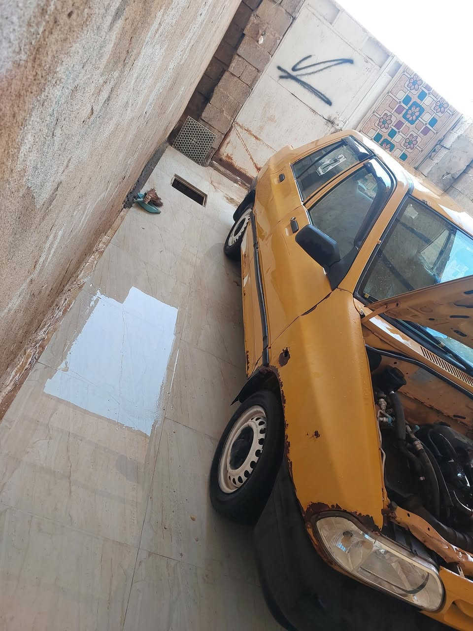 السلام عليكم سايبه ١٥ سنويه نافذه رقم بصره سعر ١٨ وبيها مجال متواجد على نت ***********
