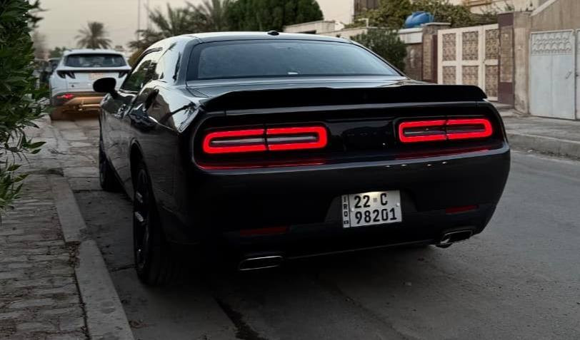 جالنجر تشالنجر 2023 
مواصفات sxt  6 سلندر
 الممشى 37 الف كيلو
محرك كير واير بشرط مامفتوح 
سيارة حيل نظيفة كلشي عل بلاد جديد 
سنوية هزة كلشي جديد مدفوع لـ
باسمي السنوية بشرط تحويل وغرامـة
سيارة مابيـها دينار مصرف كامل من كل نواحي
السياره ضربتها الجاملغ الخلفي اليسره + شخوط بدون شواصى بدون ايرباك بدون دواخل الحادث موجود بداخل المنشور العنوان بغداد
رقم صاحب سيارة ***********
