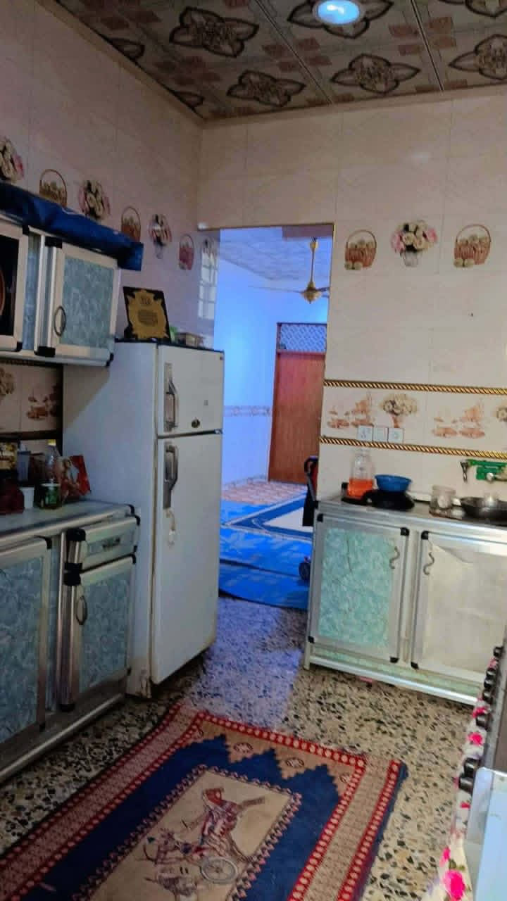 مكتب اكرم الحاتمي للعقار  ***********
==================================

دار للبيع المساحة 100 متر  طابو صرف 

حي ميسان قطاع 22 قرب شارع البوريات 
 ==================================
                            طابق ونص 

الطابق الاول/ غرفة وصالة ومطبخ وأستقبال

وصحيات داخلية وخارجية ومكشوفة وطارمة 

      الطابق الثاني/ غرفة وصالة وصحيات

       بناء طابوق والسقف صب كونكريت 

             السعر 127 مليون وبي مجال 
 

للاستفسار الاتصال بالرقم  *********** وات سآب 

او مراجعة المكتب/ عنوان المكتب النجف الكوفة 
  
   حي ميسان شارع الكيات مقابل اسواق حليم
