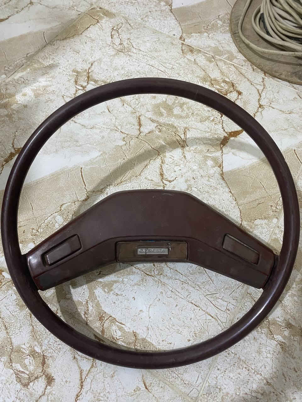 سلام عليكم دركة للبيع محورة وجاهزة تنشد سايبة سمند بيجو الرقم ***********  خاص ما أجاوب مكاني كوت
