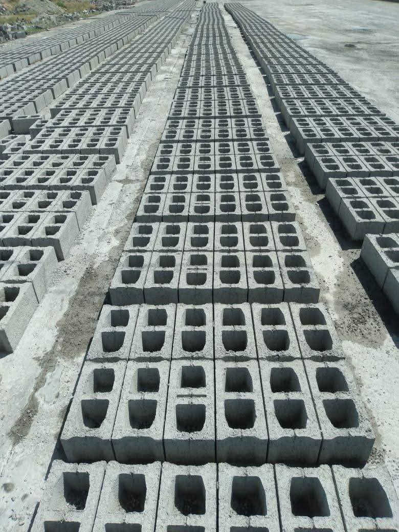 يا الله السلام عليكم ورحمة الله وبركاته يوجد لدينا بلوك درجه اولى شرط المتانه والقوه كما موضح في الفيديو وكما يوجد لدينا توصيل لكافة مناطق ونواحي في ديالى وباسعار تناافسيه ***********
