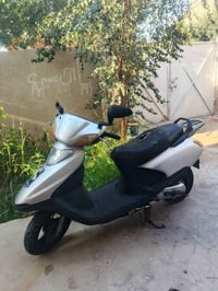 مكلف بنشر سبيسي ياباني نضيف كلشي شغال بس عوزهه باتري وتشغل سلف السعر 4...