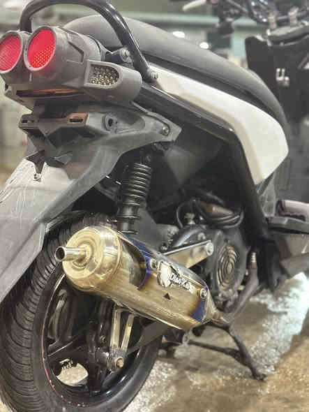 فقط بيع.......!!!!!!!
للبيع سكنس جبلي رمبة رمبة رمبه....
حتى صورها من هيه ونازله من الحاوية مرجوده بالمنشور❗️ 
دارجه جديده بمعنى الكلمه رمبة منزلها من (علاوي السيدد) بالضلال قبل ٣ اشهر ومستخدمها فقط شهر واحد
الدراجه بيها تزويد من اليابان 

١- سيت كلجات امامي خلفي WF
٢- صالنصه ستيلل 
٣ - بيها منضومة مال زنون قويه من اليابان ...
دراجة كفاله علمه وشرط جيب فيترية العراق كلها اذا دراجه بيها نضوح او مفتوحه تاخذ الدراجة بلاش❗️
دراجه ربع متذب عليها 
وكله بانزين محسن ودهن امزويل 
وتجي وتشوف بعيننك 
اني منزلها بمليون ونص 
وهسه رايدها مليون و٣٠٠ وبيها مجال بسيط للشراي 
جماعة المليون مابيع ❗️
فقط بيعع بدون مراوس !!!
المكان بغداد الاعضمية .......
***********
