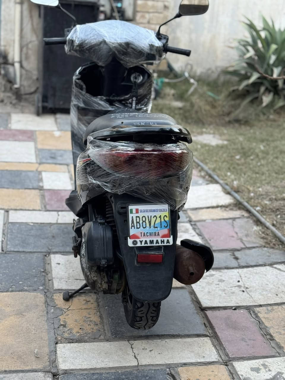 سلام عليكم للبيع بريز رمبه جديده شرط برغي ممفتوح بلمكينه بلاديه مابيه اي نقص السعر 900وبيه مجال حك الجيه مكاني بغداد حي القاهره للاستفسار ***********
