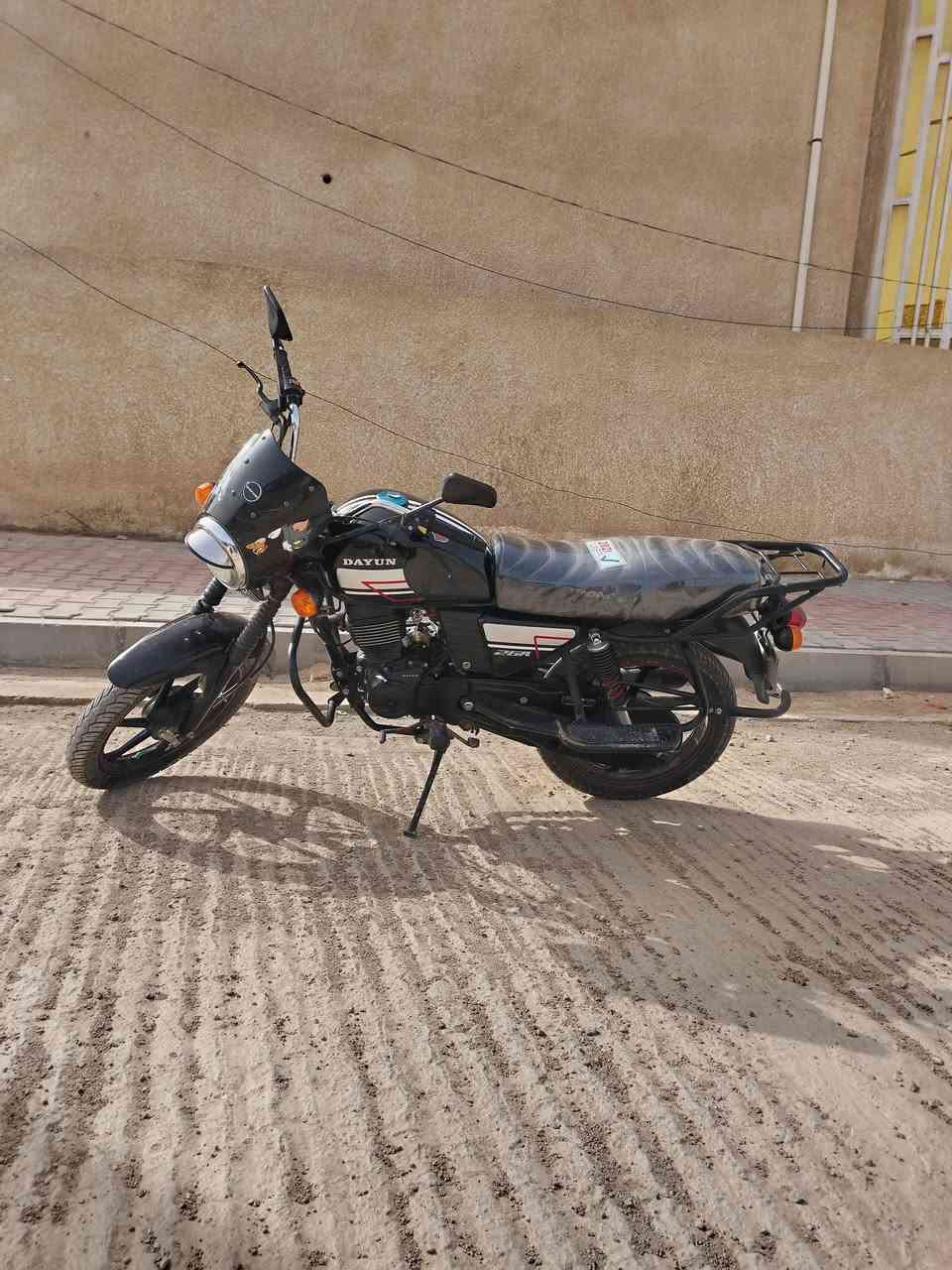 سلام عليكم دراجة دايوان موديل2020 أوراق كاملة محرك 150 مكفولة سعر 1250 مكان كوت الدجيلي
***********
