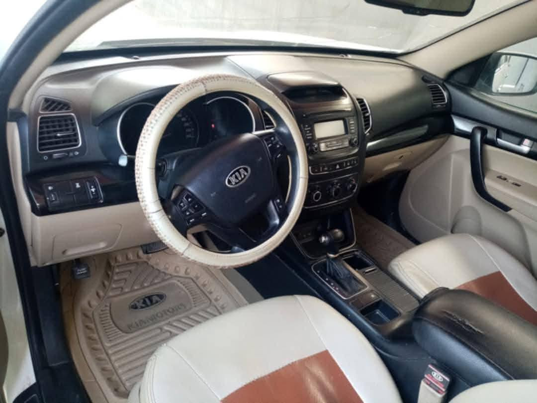 السلام عليكم
للبيع سورنتو موديل 14 خليجي مكفوله بدون صبغ بيها بارد شي قليل بالجاملغ الامامي محرك 6 رقم صلاح الدين دولي الانجليزي بأسمي محرك ممفتوح كير كهربائية كلها شرط ع وضع الشركه ماشيه 197وقابل للزيادة 7 راكب 3قطع تبريد نص فول عنوان صلاح الدين الضلوعية السعر185بيها مجال قليل اتصل وتدلل***********
