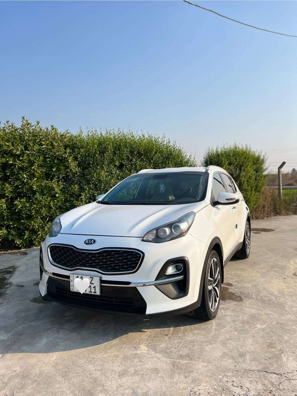 سلام عليكم 
اللبيع كيا سبورتج 2021 
مكفول كفاله عامه 
ماشيه 80
السعر : 215 وبيه مجال 
الاستفسار: *********** 
بغداد الناحيه الرشيد
