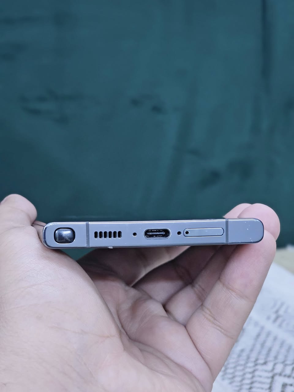 السلام عليكم اخواني الاعزاء
S23 ultra امريكي نسخة Tmobile 
تك سيم كارد و يقبل esim
ذاكرة 256 
جهاز نظيف وكلشي مبين بالصور 
 السعر 570 وبي مجال للشراية 
تواصل خاص عالرقم
***********
