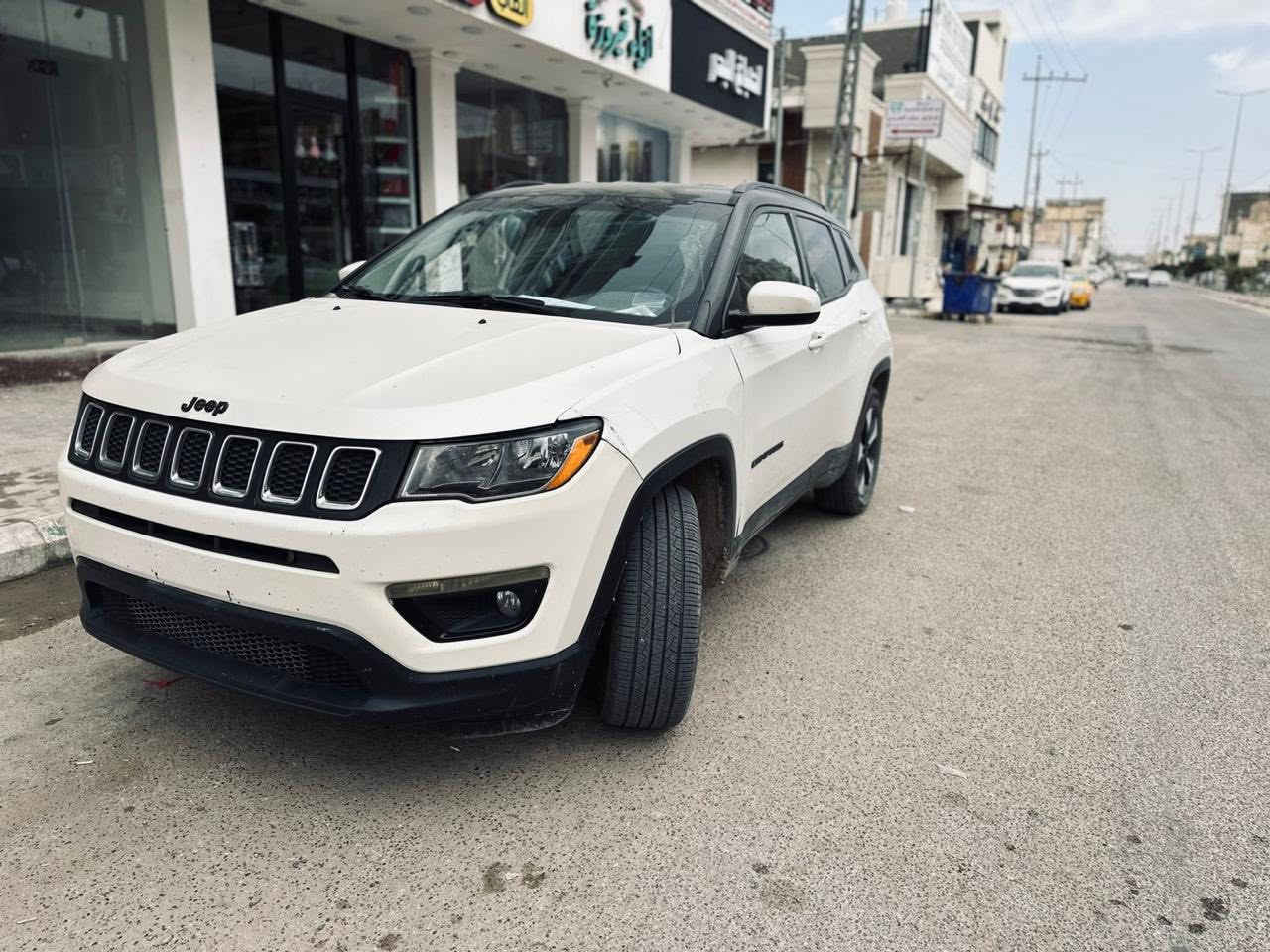جيب كومباس 2018 تريل هوك 4x4
ماشية 75 مايل 
محرك 2400
ضربتها جاملغ راجع على البارد وبنيد مبدل والتقرير موجود بالمنشور
كير محرك صدر مكفول تبريد ثلج وكله جديد
تحويل مباشر بـ اسمك ..
مواصفاتها تخبل :
شاشه اندرويد
كامرة خلفية
بصمه ابواب
تثبيت مسار
مثبت سرعة
تشغيل بصمة
فول تحكم ستيرن
تشغيل عن بعد
هند بريك بصمة
تبريد قطعتين
تبريد مناخين
تدفئه ستيرن
كشنات جلد
كشنات تدفئة
كشن كهرباء
دفع رباعي
٣ وضعيات قيادة
نقطه عمياء
اشاير مري
بلوجكترات 
وبعد بيه مواصفات
مكاني بالسماوة 
سعرها 140 وبيها مجال 
***********
