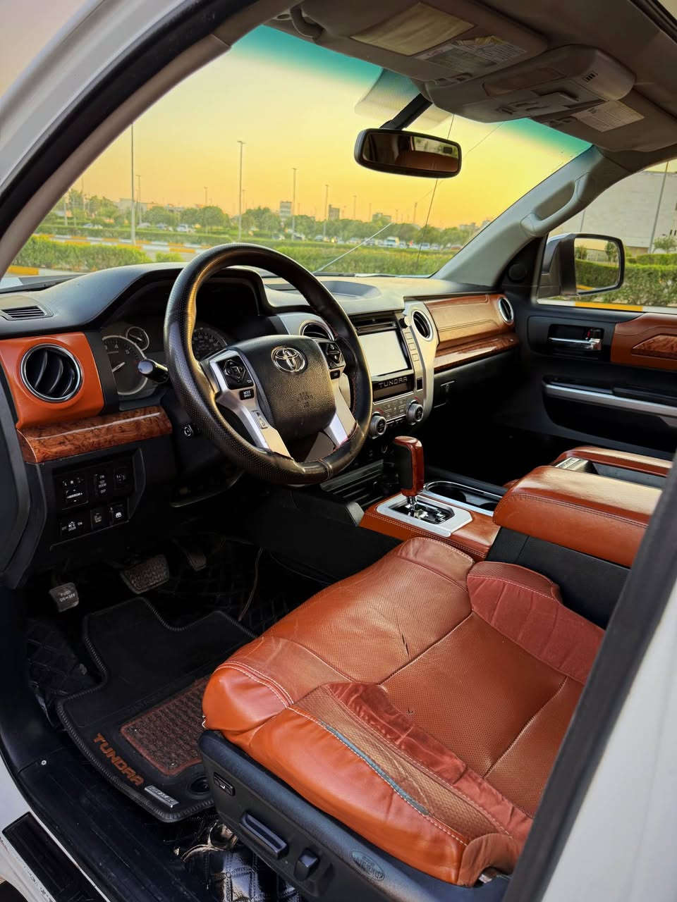{Toyota tundra 2014}
~~~~~~~~~~~~~~~188$🔒~~~~~~~~~~~~~~~~
    (تويوتا تاندرا ٢٠١٤ وارد امريكى كلين بدون صبوغ )
          (مواصفات خاص ١٧٩٤ اديشن فول فول )

موديل : 2014
مكينه : 5.7 ليتر بنزين 8سلندر 
لون : ابيض🤍
رقم اربيل جديد سنوى و فحص و هزه كل جديد حتى ٢٠٢٩
مكينه و گير و كهربائي و صدر كل عل وضع شريكه برغى مامفتوح شرط ✔️
 
مكان سياره / اربيل شارع ٦٠ 
رقم موبيل/ ***********
                                             ***********
سعر سيارة / ١٨٨$ ورقه نيهاته ماكو هيجى موديل بهاى سعر 
~~~~~~~~~~~~~~~~~~~~~~~~~~~~~~~~~~~~~ أربيل, العراق
