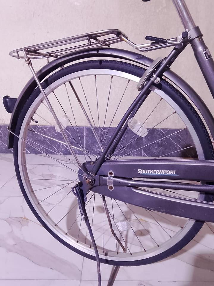 السلام عليكم بيسكل باله ياباني السعر 115ألف وبي مجال قليل العنوان البصرة ***********
