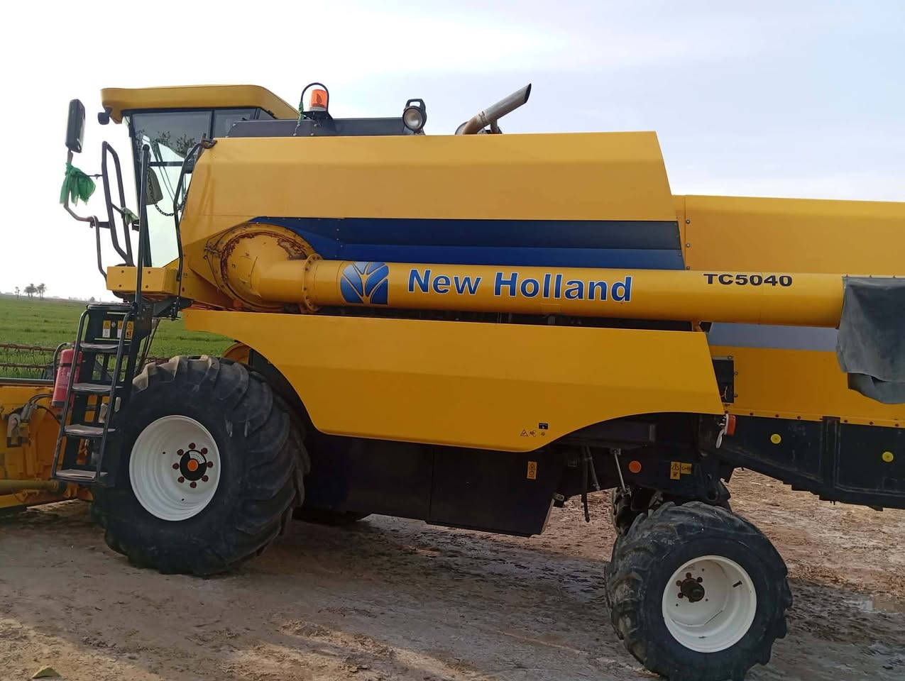 السلام عليكم ورحمة الله وبركاته
حاصوده للبيع موديل 2019كفاله عامة رقم أربيل تحويل مباشر
مشتغله 1600 معمل. كير عادي 50_40  تاير الشركه كير محرك بم كفاله عامه الحاصدوه جاهزه من كلشي وكله ع وضع شركه ادامة كامله السعر خاص ***********
