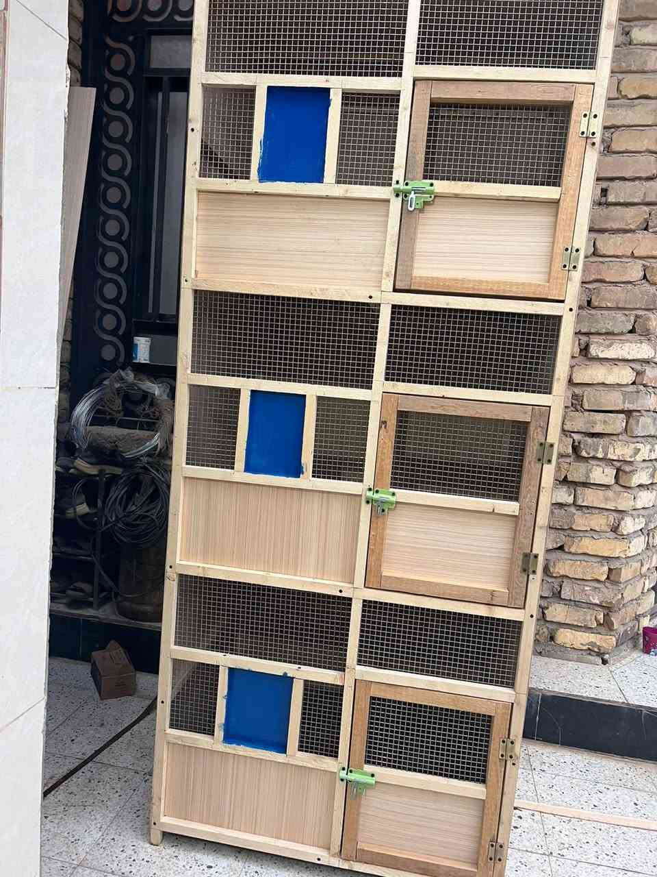 سلام عليكم هذني 3خانات دجاج عرض 90 نزال 80 ارتفاع 70 ارضيه بلاويدالي ريدمثل هذاالشغل يراسلني ويدلل اويتصل 
***********
***********
