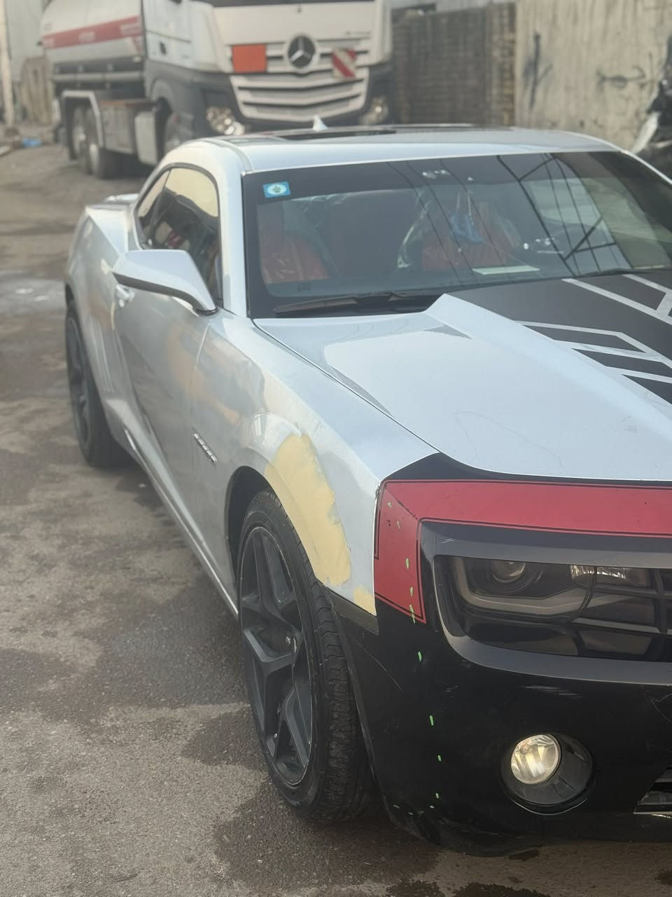 السلام عليكم ***********
للبيع   ✅

شوفر كمارو   ✅

الموديل 2013

 فووووول مواصفات مزوعه مواصفات 

داته شو 

كيجات يم الكير 

شاشه اعطال 

مكينة ٦ سلندر حجم ٣٦٠٠ ممتازه جديده  ✅

صدر  خلفي جيد ✅

جام كهرباء ✅

لايتات ليد ✅

كشنات جلد  ✅

كشنات كهرباء ✅

كشنات تدفئه ✅

داخل جديد 

تحكمات ستيرن   ✅

شفتات ستيرن ✅

كاميرا خلفيه ✅

شفتات ستيرن  ✅

سستم صوت سماعات من Boston ✅

لدات داخليه  ✅

 تايرات جدد تو سايز.

 بيها قطع بدون دواخل ابيعلك حزام يحب يتفضل خاص وبالخدمة

  شرط التحويل

السعر   ((88 )) 

المكان بغداد
