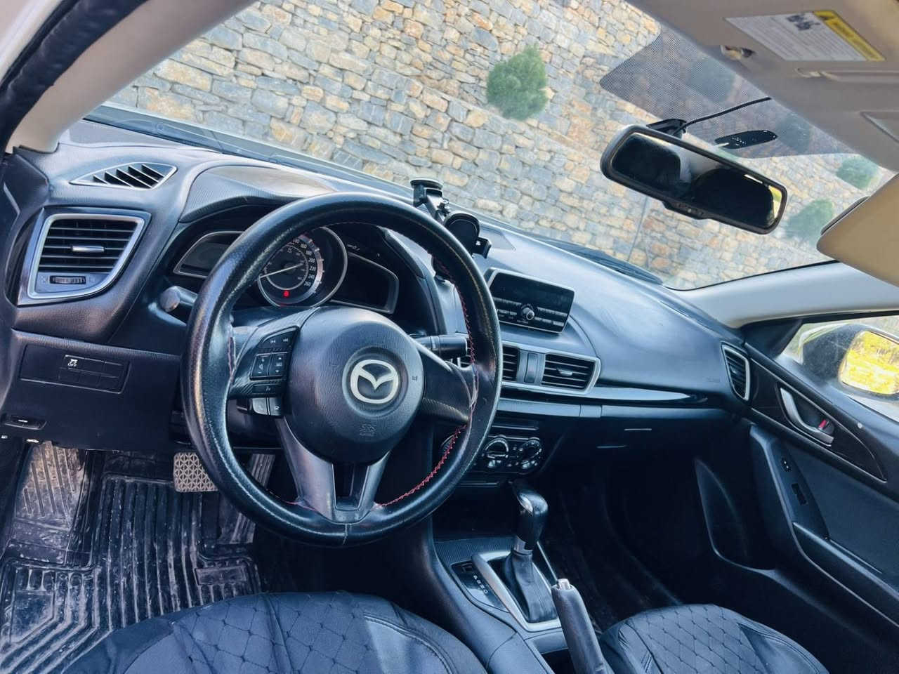 بەناوی خودا
مازدای زۆرجوان،مۆدێل 2015 زوم 3
 فول ماصفات،بەصمە، ABS،کامێرا
دەبڵ،گێڕ،ئۆتۆماتیک و عادی
سوکان ڤۆلیۆم،تەلەفون،دەبڵ ئێرباک
جاوم وئاوێنە کارەبا،شاشەوسیدی
سەنەوی تازە،تا 2028بەناوی خۆمانەوەیە
گێڕومەکینەی نەکراوەتەوە،تایەی تازەیە
کامل بۆیاخە،پێش و پشتی کەپسە
سەقف وشانی لێدراوی نیە
نرخ،،78$قفڵ،،***********
***********هەڵەبجەی شەهید حلبجة, السليمانية
