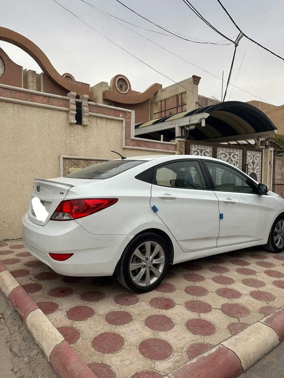 السلام عليكم أكسنت خليجي 1600فول مواصفات 2014 رقم بابل السياره جديده ونظيفه بيه جاملغ وشبر بجنطه السياره نظيفه فتحه سقف ويل كب كروم 4 دسكك كير مكينه مكفولات مكاني بابل بلمركز 104 وبيه مجال تحياتي للجميع ***********
