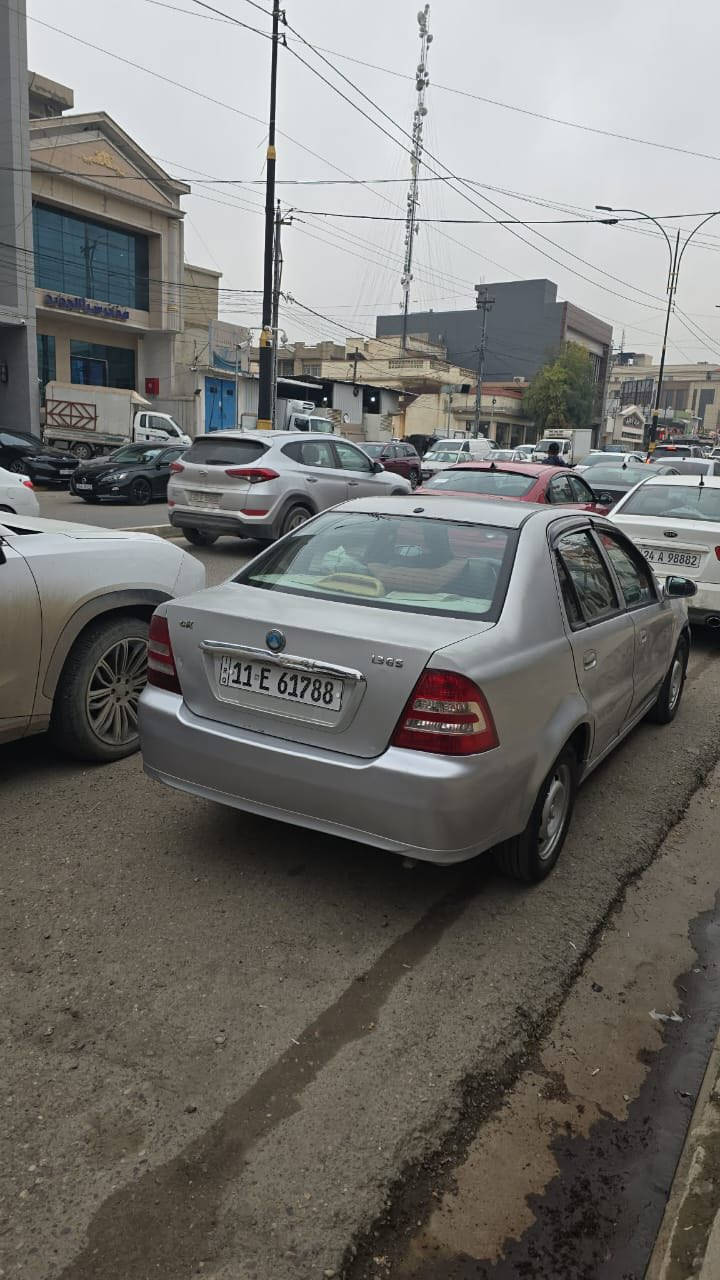 السلام عليكم

Ck 2013
كصة قديمة رقم بغداد المسطرة تتحول مباشر بالموصل 
تبريد تدفئة محرك وكير كلو شرط 
تايرات جدد باتري جديد السيارة جاهزة وكلو شرط
صبغ ٣ قطع
السعر 38 بيها مجال بسيط
***********
***********
