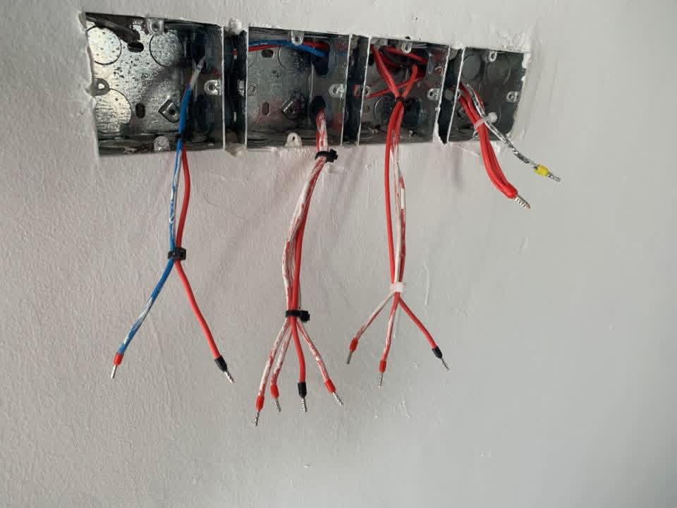 "مع كل لمسة، نضيء حياتكم! 💡
نقدم لكم خدمات كهربائية متكاملة بجودة عالية واحترافية لا تضاهى. من التركيبات الحديثة إلى الصيانة الدورية، نضمن لكم أمانًا وراحة بال.

خبرة، دقة، التزام... هذا هو عهدنا معكم.

تواصلوا معنا اليوم لتجربة كهرباء آمنة وموثوقة! #كهربائي #صيانة_كهرباء #تركيبات_كهربائية #منزل_آمن"

التأسيس الصح هو أساس الراحة والأمان ببيتك! 💡 شغلنا مو بس وايرات، شغلنا هندسة ودقة بالتنفيذ. نضمنلك ترتيب ونظافة وتوزيع حمل مدروس. للحجز والاستفسار تواصل معنا.. نتشرف بخدمتكم."

واتساب (***********)
