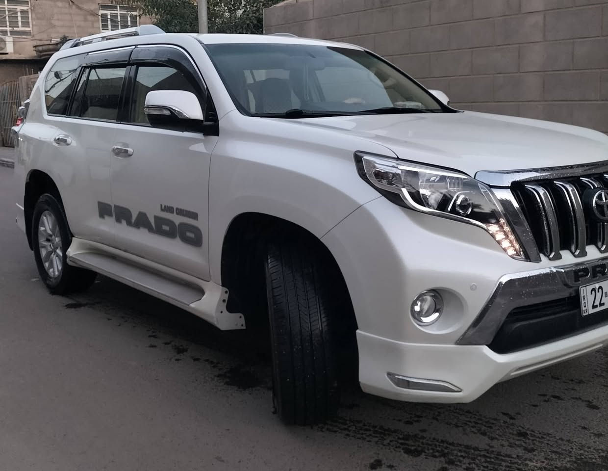 برادو 2017 للبيع
مواصفاتها vxr ساز أعلى فئة بموديلها 
محرك v6
السيارة مكفوله بأسمي وعلى أيدي
رقمها أربيل وخير من الله مثل ما تشوف بالصور
سنوية لل2029
ماشيه 96
 سعرها 425 وبيها مجال قليل للطيبين
للتواصل أكثر الاتصال على الرقم 
***********
أخوان السوق كلشي موجود بيه إذا ما يعجبك اترك كلمه طيبه
مع فائق الاحترام
