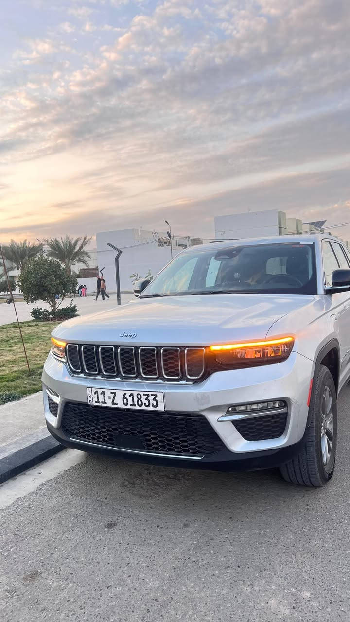 السلام عليكم جيب كراند شيروكي 4XE 2023 وارد امريكي
كلها على وضع الشركة فقط لايت مبدل بدون ايرباك
صبغ شبرين فقط

Jeep Grand Cherokee 4Xe 2024 2.0L

         حجم المكينه : 2000  تيربو + هايبرد + بلك ان 

المسافة المقطوعة : 34 الف ميل  

          حالة الايرباك : سليم مطاك ولا ايرباك

#مواصفاتها

1.ثلاث شاشات 

2.بصمه

3. تشغيل عن بعد

4.دمام خلفي

5.كشنات جلد

6.كشن السايق ميمري

7.كشنات كهرباء

8.صندوك كهرباء

9.حساسات خلفيه

10. قطع تبريد 

11.اشاير بالمري

12.رادار امامي

13.رادارات 360

14.ثلاث وضعيات قياده

15. بنوراما فتحتين

16. كير ماوس

17. نظام منحدرات

18. هيترات بالكشنات 

19.ويل كب كروم

20.لايتات لد

21.بكلايت لد

22.كشافات

23.بصمة ابواب

فول مواصفات 1/1 جاهزه مرقم بغداد تحويل ثاني يوم
السعر 295 ورقة بيها مجال بسيط جدا 
صبغ شبرين بدون ايرباك
استفسار ***********
