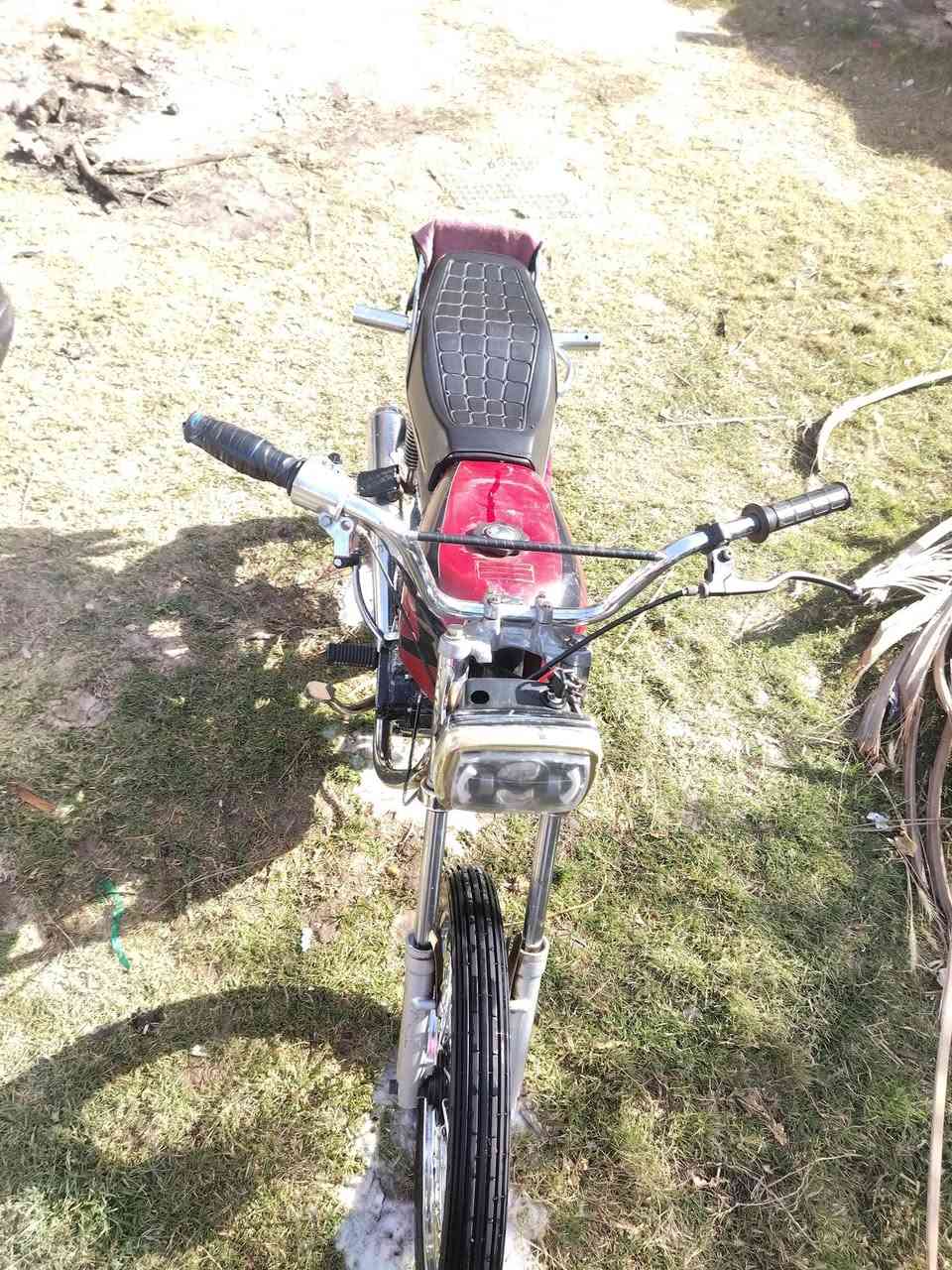 سلام عليكم دراجه اربعه كير للبيع دراجه كلك كلك وشوفت عينك سعر 275 وبيه مجال متواجد خاص هاذه رقمي ***********
