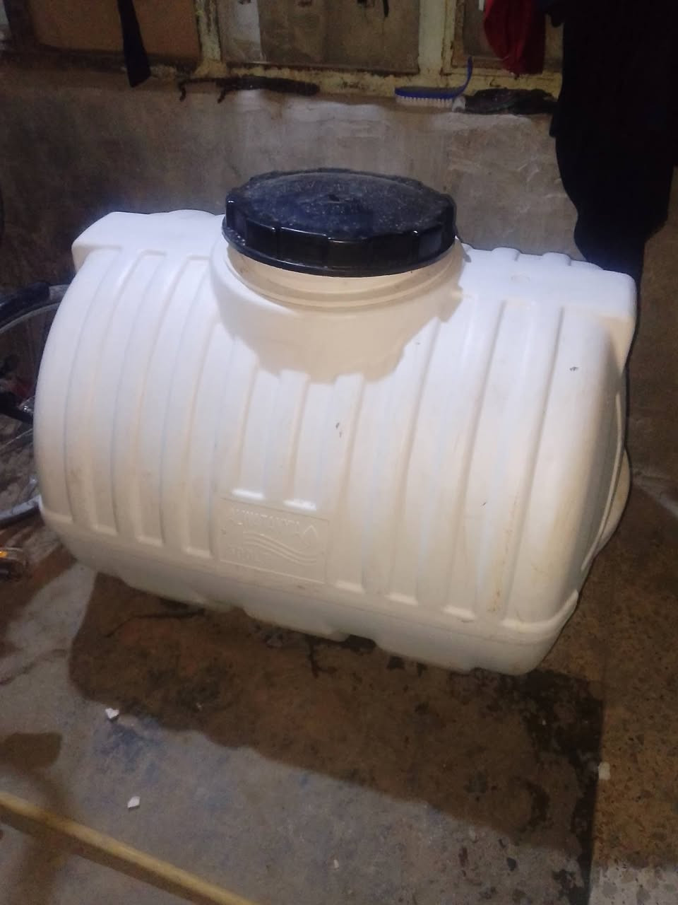 السلام عليكم تانكي جديد غير مستخدم ابو 500لتر  للبيع السعر 60الف قفل لأن قبل يوم اشتريته  رقم الهاتف ***********
