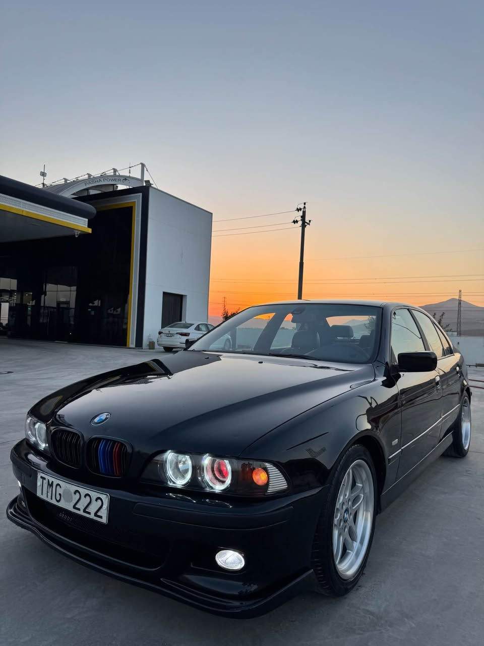 بیلاد Msport
ماشاءالله لەماڵی هەموولایەک 🤲🧿مۆدیل2003مەکینە 525i دەبڵ دجیتال دەبڵ گێڕ.
Abs بەشەرت 
.سوکان بیلاد .جام ئۆتۆ و شەباح کوشین  .سیسەم .سیاحی . هیتەر 
  مەنەفیست ئەسڵی ابراهیم خەلیل 2021داخڵ بوە. زۆر خاوێن ماوەتەوە .  بۆیاخ سەخفو حیزام بەشەرت  
 .بەردی گزۆز ماوە 
مەکینە گیر تەبریت ساردوگەرم براوەو موس بەشەرت .کارەبای بەشەرتی کۆمپیتەر  ماشاءالله سەیارەکەزۆر  لەرسمەکان جوانترە    
شوین رانیە 
*********** Singapore
