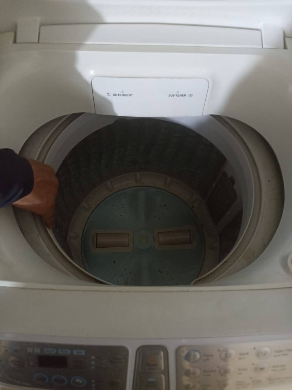 غسالة الاتوماتيك  للبيع المكان كربلاء العطيشي ب350 للتواصل على ***********
