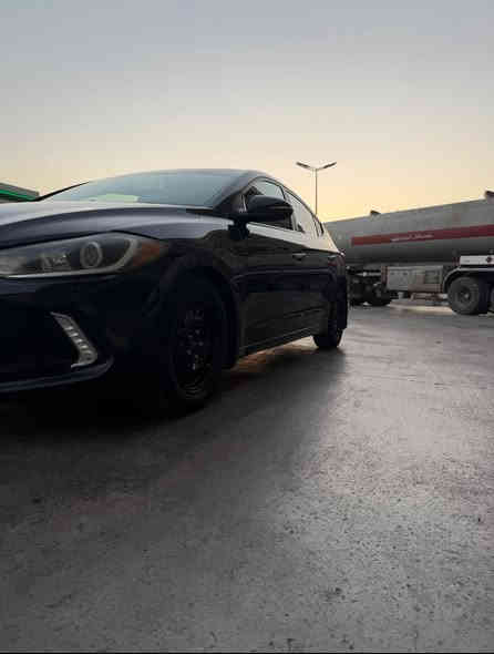 سلام عليكم النترأ موديل 2017 السياره فول ما عده الفتحه مكان السياره بغداد الشعب تحويل ثاني يوم   ***********
