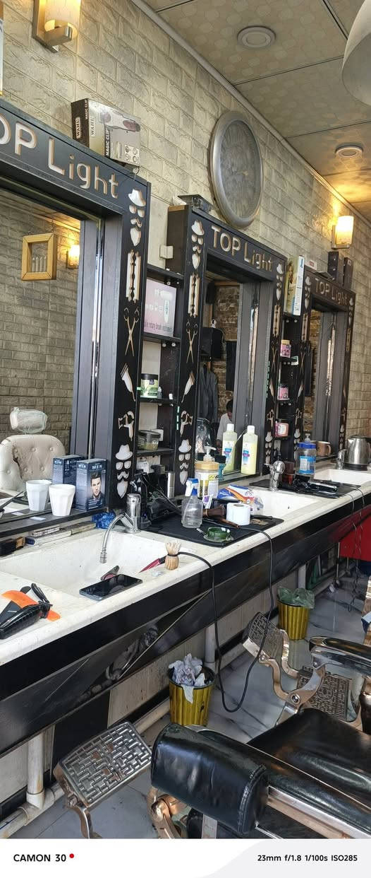 سلام عليكم ميز حلاقه مع مقاعد خلفيه سعر 350 وبيهن مجال رقم اتصال7719764468


**إذا كنت صاحب هذا الإعلان وتريد حذفه لأي سبب، رجاءا أرسل رسالة إلى الدعم الفني**