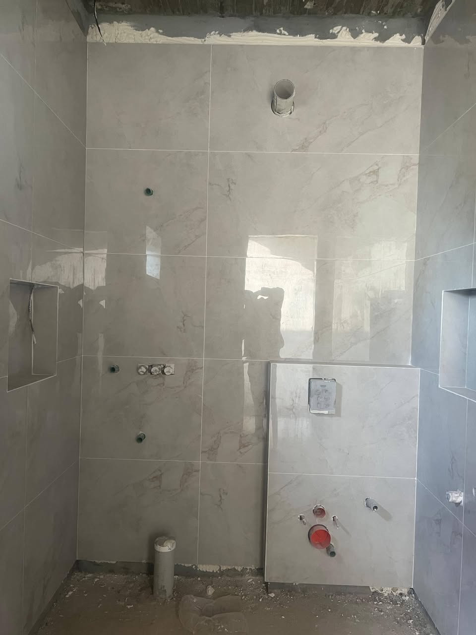 سلام عليكم نشتغل كافت السيراميك بورسلين مرمر كاشي حالين متفرغ واذا شغلي وعندي كادر كامل واني بلخدمه وسعار مناسبه ستفسار واتساب وا رقم ***********
