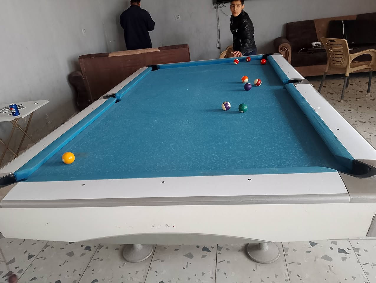 ميزين بالياردوه للبيع سعر 8اوراق الواحد نوعية سوبر *********** ماستر
