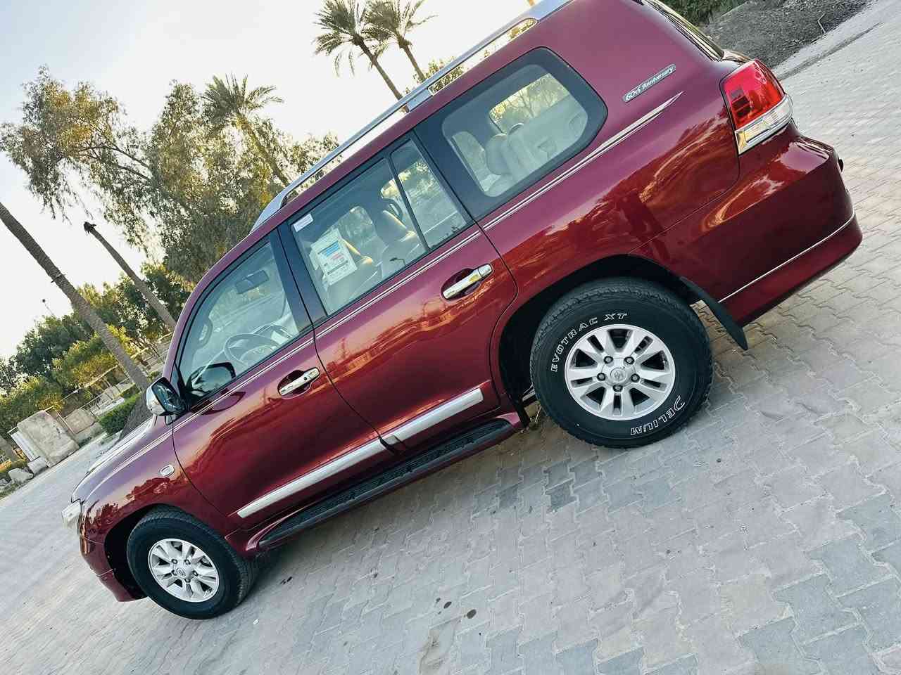 اصل فول مواصفات 1/1
ماشية 119 حقيقي
رقم بغداد الجديد أنكليزي الدولي باسمي 
فقط بيها صبغ بنيد اثر جراد فقط وبل باب السيايق كرت  وسونر موجود✅
مواصفات GXR.i يعني فول vip اصل ستينيه 
فتحة سلايت 
محرك 6سلندر 
بصمه + بصمه ابواب 
7راكب                     
ثلاث قطع تبريد 
كشنات جلد بقلاوة 
كرسي كهرباء 
٨ ايرباك
تحكمات ستيرن 
فور ويل  
ثلاجة 🧊 
كامرة خلفيه
دفلوك ونضام زحف 
لايت زنون اصل 
لد آمامي خلفي 
اشاير بلمري 
اشاير بلجاملغ
حساس امامي خلفي 

مكينة كفاله عامه لاتبخير لاتنقيص ولاصوت 
كير وضع الشركه مكفول كفاله عامه 
تخم تايرات اربعه جديدة دنلوب ياباني اصلي 
الحدادية الاماميه والخلفيه كلها جديدة وجاهزة 
السعر (( 295)$وبيها مجال الشراي  مكاني الكاظميه ***********
